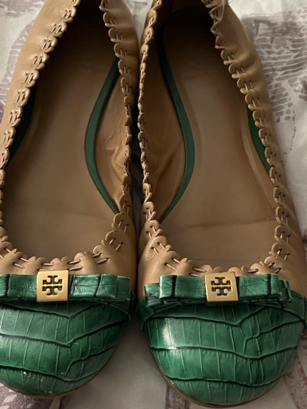 Tory Burch Tan Leather Flats with Green Croc-Texture Toe and Gold Logo